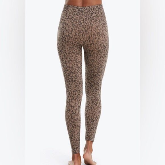 SPANX Look At Me Now Mini Leopard Seamless Leggings XS - Picture 5 of 9